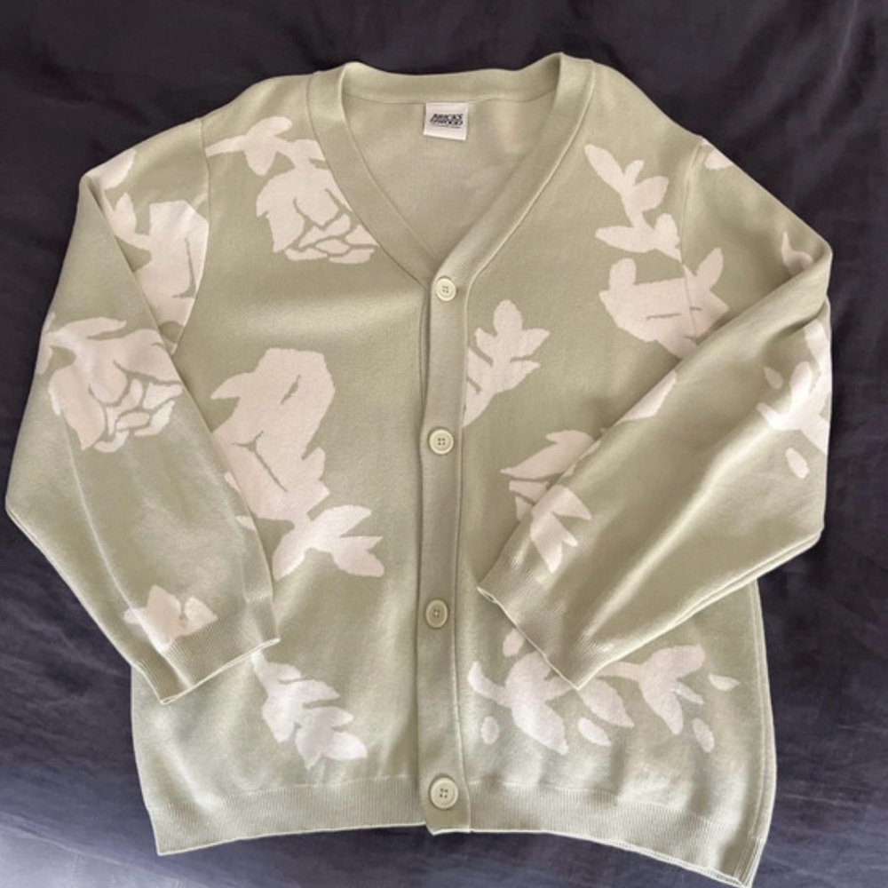 Bricks & Wood Green and White Cardigan Sweater